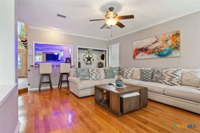 1042 Crescent Drive, Belton, TX 76513