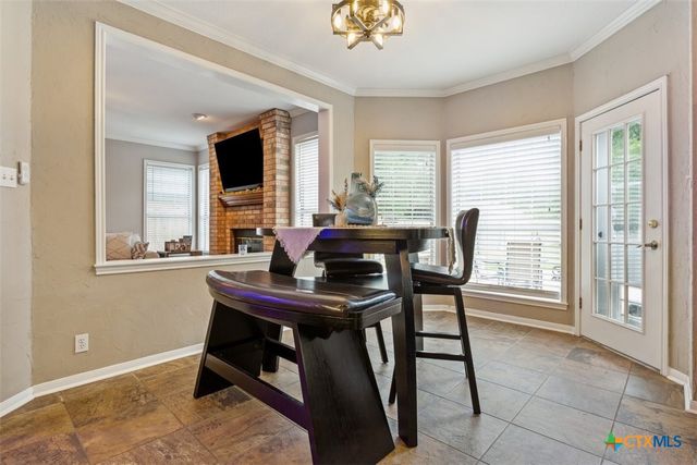 1042 Crescent Drive, Belton, TX 76513