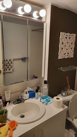 135 Pleasant St 305, Brookline, MA 02446