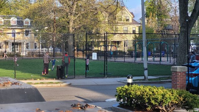 135 Pleasant St 305, Brookline, MA 02446