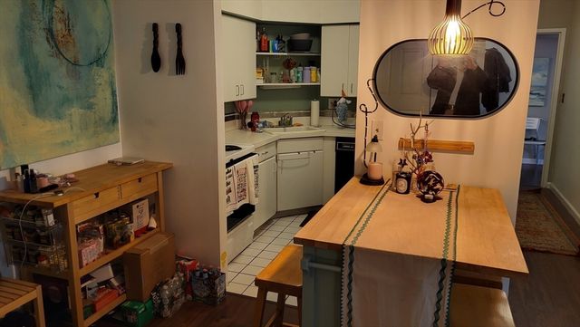 135 Pleasant St 305, Brookline, MA 02446