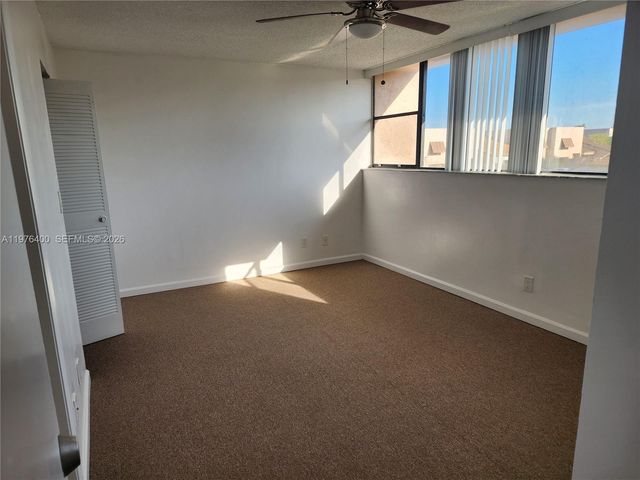 12305 NW 11 12305 12305, Pembroke Pines, FL 33026