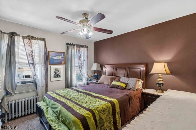 12 Maple St, Garfield City, NJ 07026