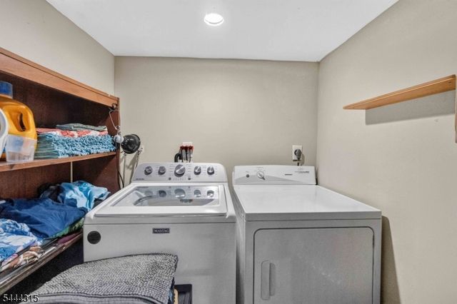 12 Maple St, Garfield City, NJ 07026