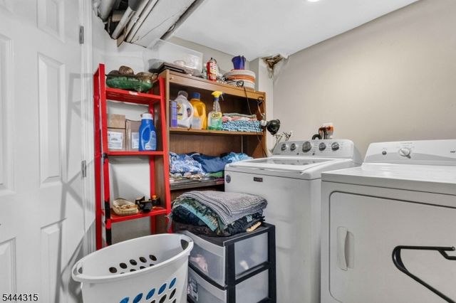 12 Maple St, Garfield City, NJ 07026