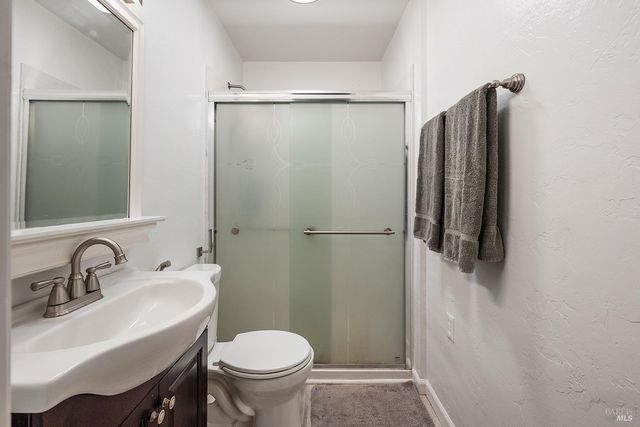 1979 Ludwig Ave, Santa Rosa, CA 95407