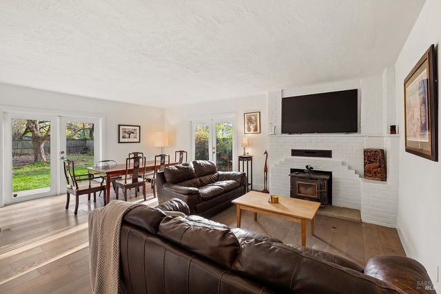 1979 Ludwig Ave, Santa Rosa, CA 95407