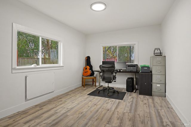 1979 Ludwig Ave, Santa Rosa, CA 95407