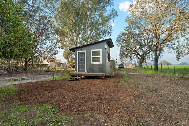 1979 Ludwig Ave, Santa Rosa, CA 95407