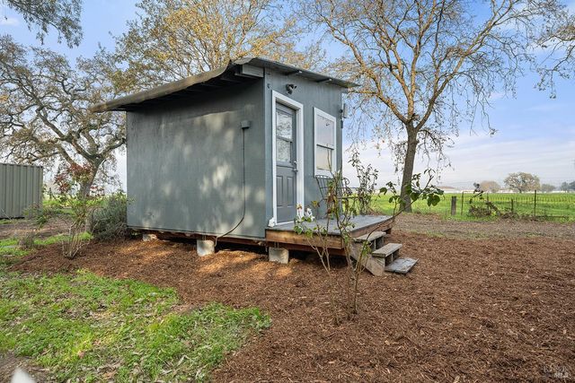 1979 Ludwig Ave, Santa Rosa, CA 95407