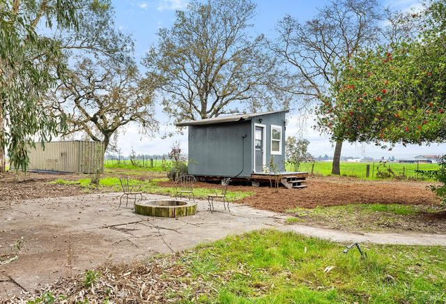 1979 Ludwig Ave, Santa Rosa, CA 95407