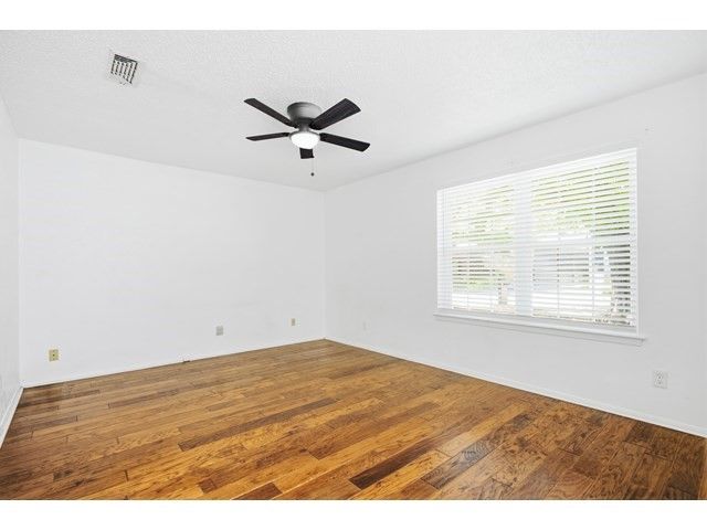 2108 Guinevere Street, Arlington, TX 76014