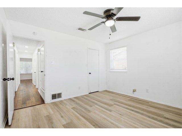 2108 Guinevere Street, Arlington, TX 76014