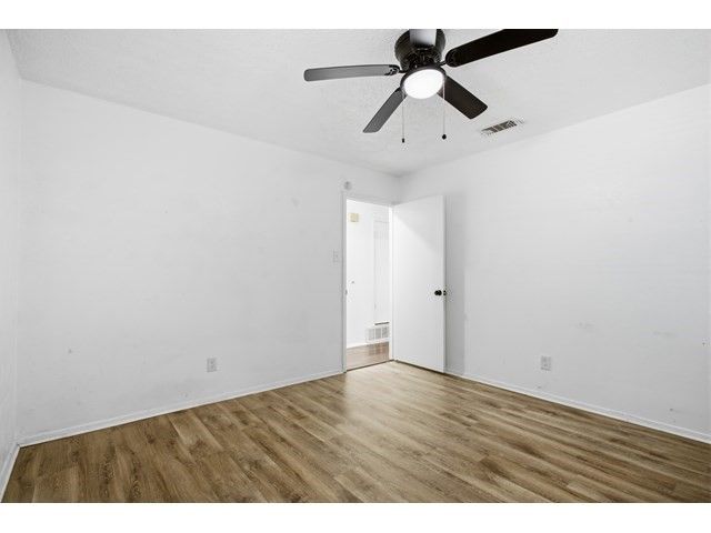 2108 Guinevere Street, Arlington, TX 76014