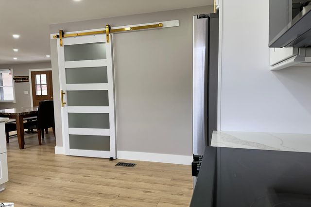 204 Woodfield Avenue, Fountain Inn, SC 29644