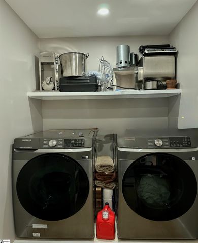 204 Woodfield Avenue, Fountain Inn, SC 29644