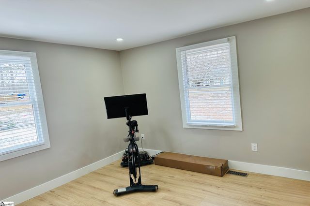 204 Woodfield Avenue, Fountain Inn, SC 29644