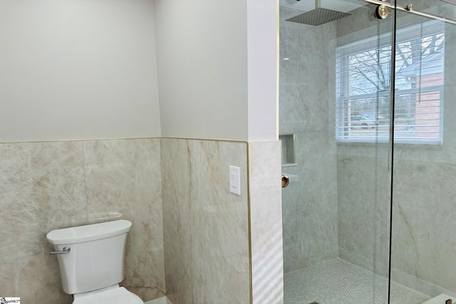 204 Woodfield Avenue, Fountain Inn, SC 29644