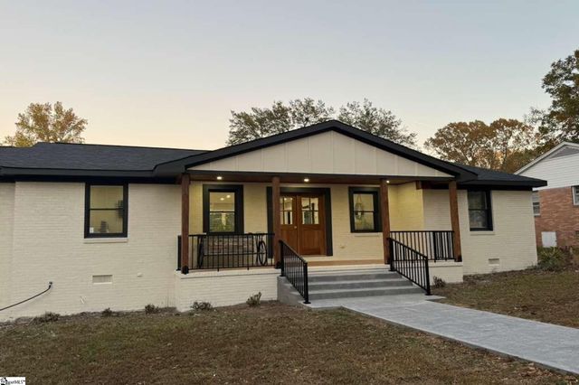 204 Woodfield Avenue, Fountain Inn, SC 29644