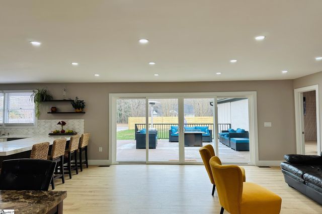 204 Woodfield Avenue, Fountain Inn, SC 29644