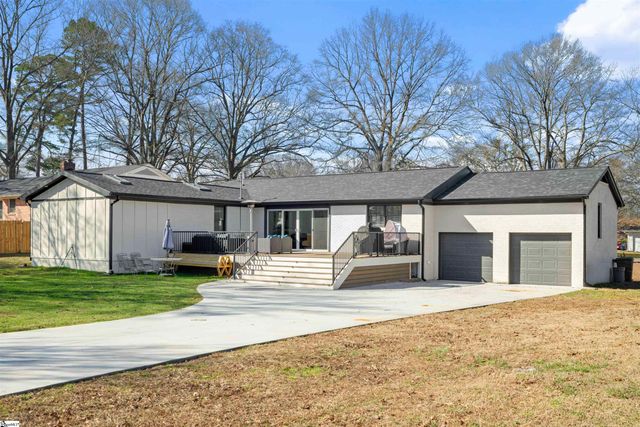 204 Woodfield Avenue, Fountain Inn, SC 29644