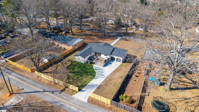 204 Woodfield Avenue, Fountain Inn, SC 29644