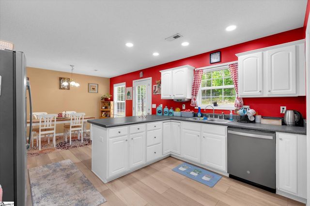 322 Cane Pole Walk, Inman, SC 29349