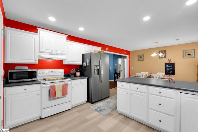 322 Cane Pole Walk, Inman, SC 29349