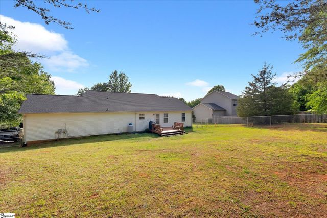 322 Cane Pole Walk, Inman, SC 29349