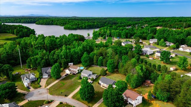 322 Cane Pole Walk, Inman, SC 29349