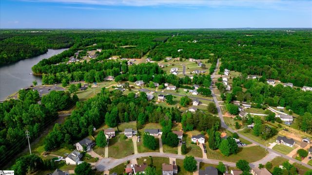 322 Cane Pole Walk, Inman, SC 29349