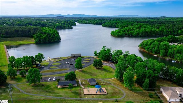 322 Cane Pole Walk, Inman, SC 29349