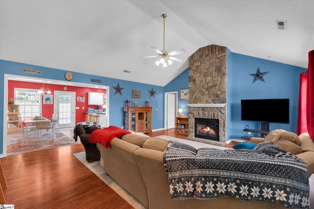 322 Cane Pole Walk, Inman, SC 29349