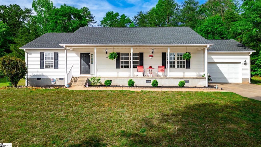 322 Cane Pole Walk, Inman, SC 29349