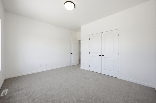 4717 Hampton Loop S, Moorhead, MN 56560