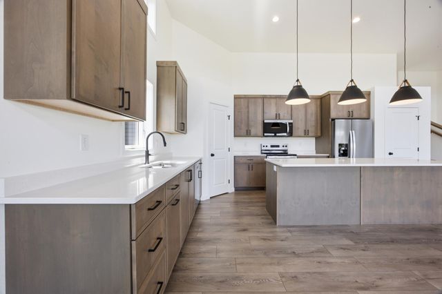 4717 Hampton Loop S, Moorhead, MN 56560