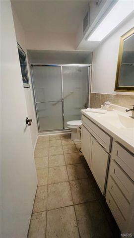 3122 Carnaby Lane A, Bridgeton, MO 63044