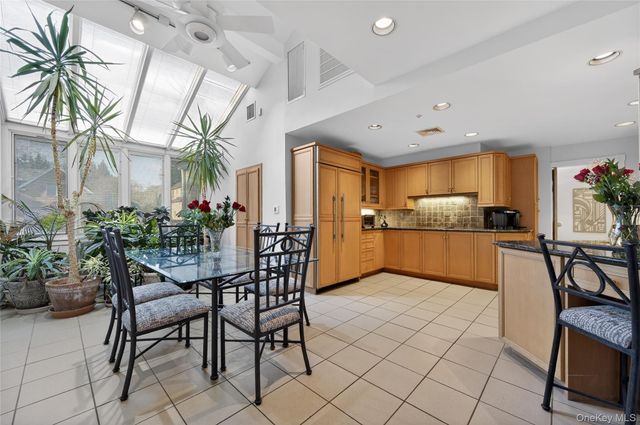 37 Shelter Lane, Roslyn Heights, NY 11577