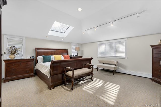 37 Shelter Lane, Roslyn Heights, NY 11577