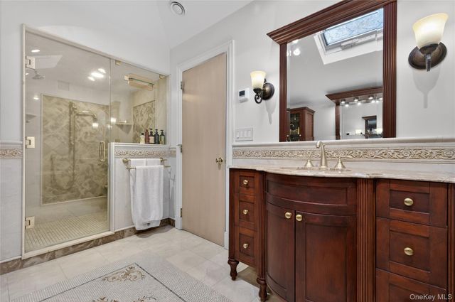 37 Shelter Lane, Roslyn Heights, NY 11577