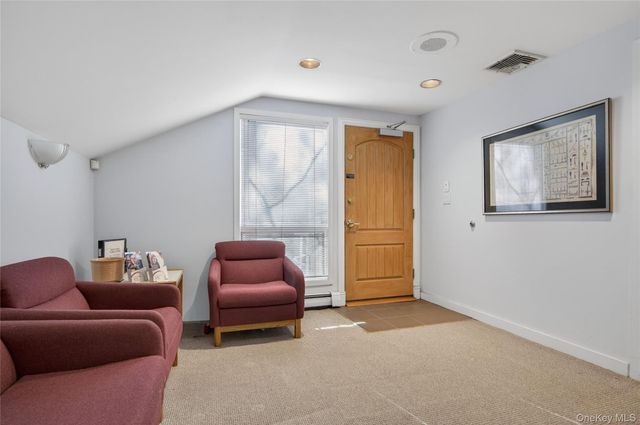 37 Shelter Lane, Roslyn Heights, NY 11577