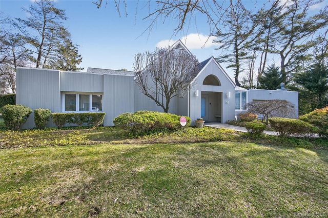 37 Shelter Lane, Roslyn Heights, NY 11577