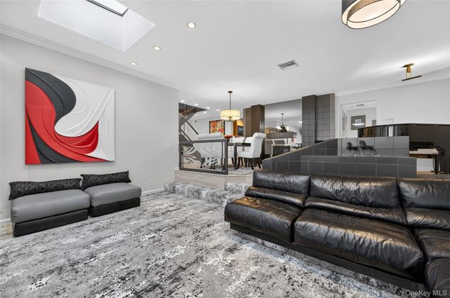 37 Shelter Lane, Roslyn Heights, NY 11577