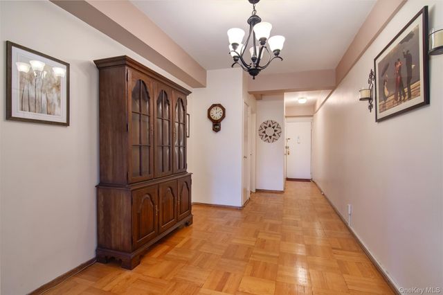 900 Palmer Road 7D, Bronxville, NY 10708