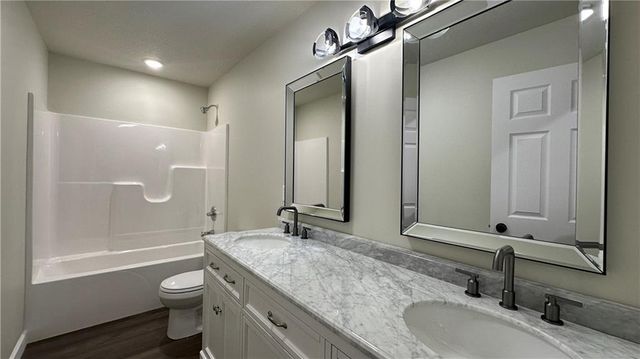 544 W 18th Street, Ottawa, KS 66067