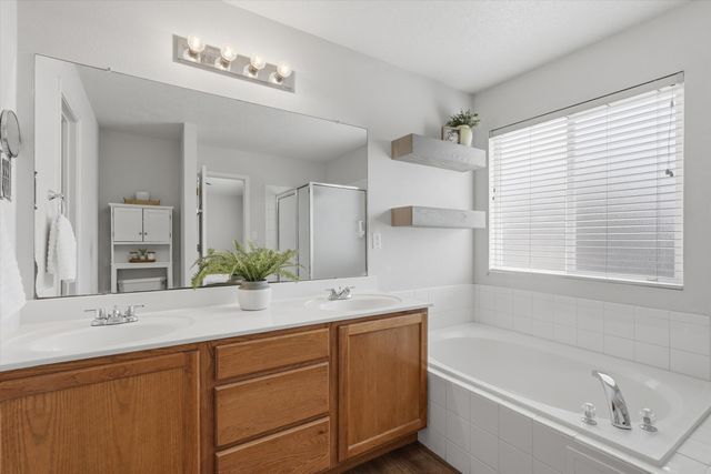 6628 Ventana Hills Road NW, Albuquerque, NM 87114