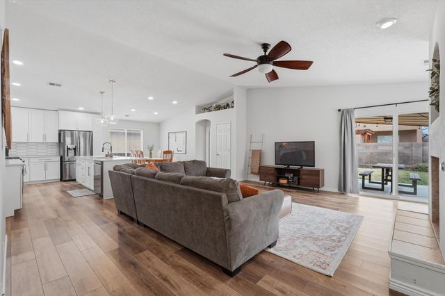 6628 Ventana Hills Road NW, Albuquerque, NM 87114