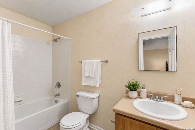 6815 KNIGHTS HVN, Live Oak, TX 78233
