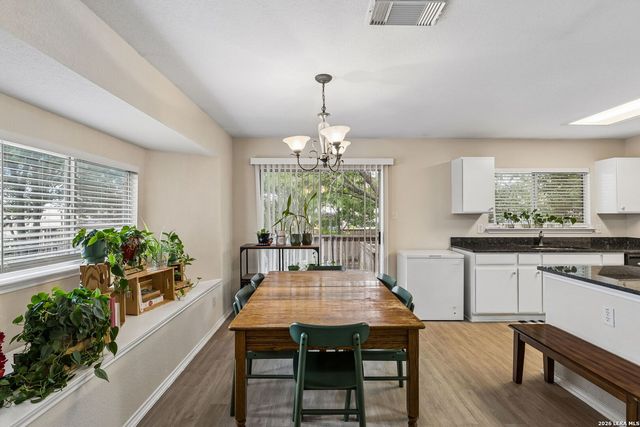 6815 KNIGHTS HVN, Live Oak, TX 78233