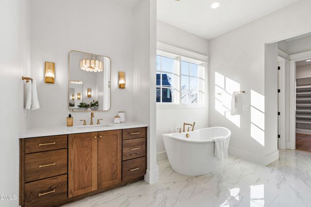 190 Clementine Way, Chapel Hill, NC 27516